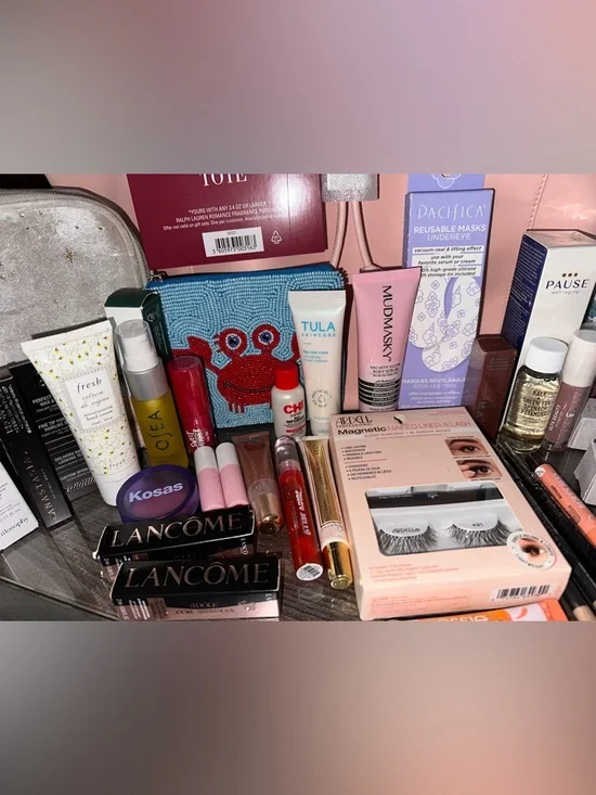 62 Piece Huge Resellers Bundle of Makeup, Skincare, Haircare, & More - Picture 4 of 14